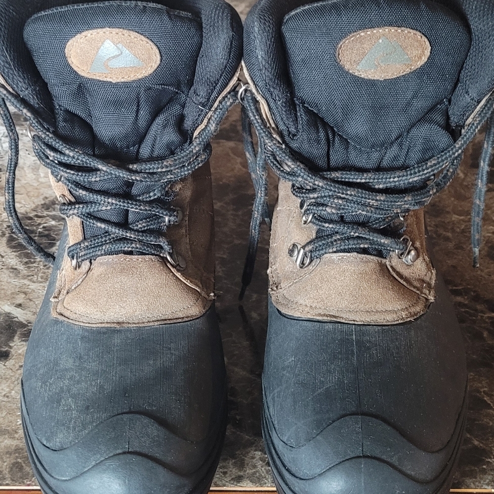 Ozark Trail boots - Picture 1 of 5